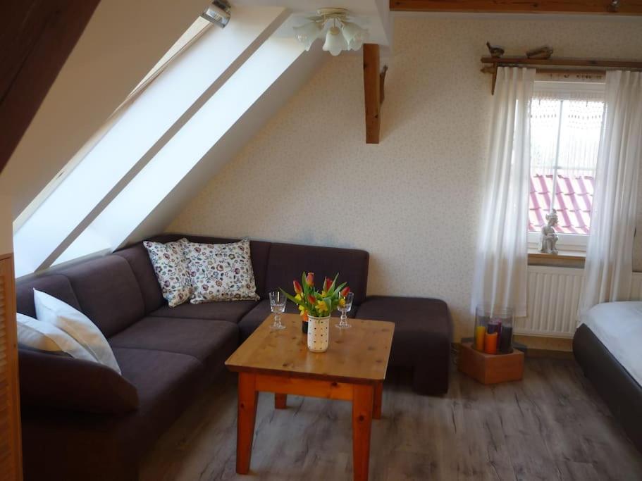 Erpelhaus Apartment Utzberg ภายนอก รูปภาพ